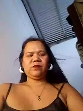 Snapshot of missLiLy07 chatting on 06/10/26, 04:50 missLiLy07 online show from 06/10/26, 04:50
