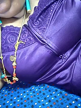 Snapshot of geetha431 chatting on 06/11/26, 05:55 geetha431 online show from 06/11/26, 05:55