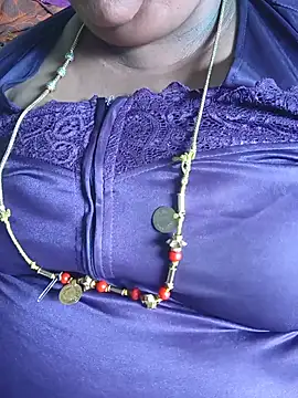 Snapshot of geetha431 chatting on 06/12/26, 06:01 geetha431 online show from 06/12/26, 06:01