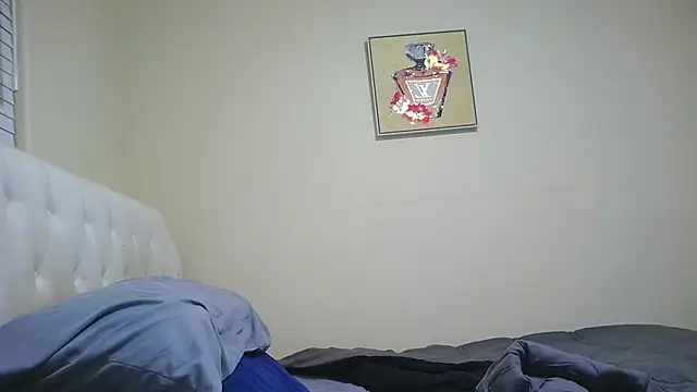 Prettylondond online show from 07/22/26, 10:18