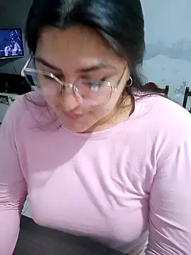 Snapshot of morena95_ chatting on 06/03/26, 01:46 morena95 online show from 06/03/26, 01:46