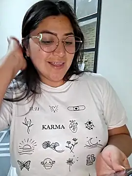 Snapshot of morena95_ chatting on 06/06/26, 03:00 morena95 online show from 06/06/26, 03:00
