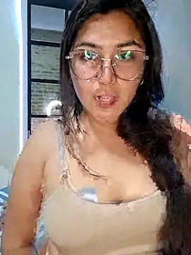 Snapshot of morena95_ chatting on 06/13/26, 08:51 morena95 online show from 06/13/26, 08:51