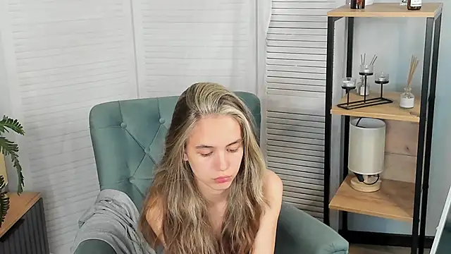 EttaRonhaar online show from 06/09/26, 12:28