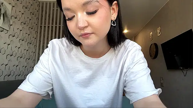 NikiGrandberry online show from 05/23/26, 02:43