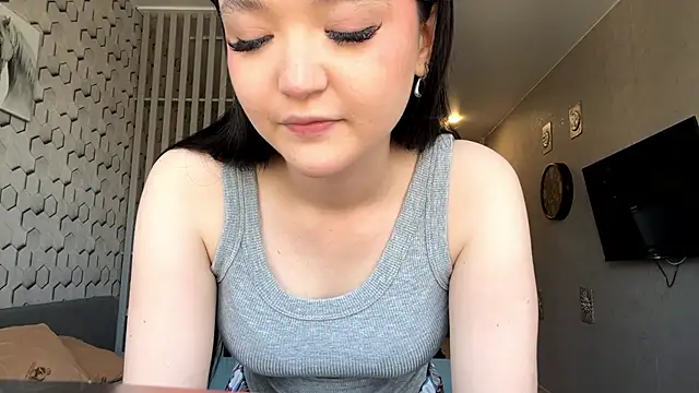 NikiGrandberry online show from 05/24/26, 02:44