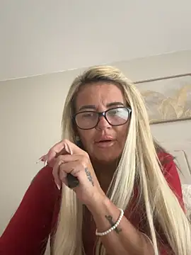 Snapshot of hotmilf66 chatting on 06/05/26, 07:08 hotmilf66 online show from 06/05/26, 07:08