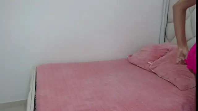 Valeria Santos  online show from 07/11/26, 02:42