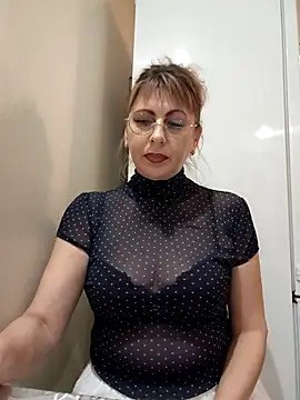 Snapshot of Kitty-MEOWW chatting on 06/04/26, 08:04 Kitty-MEOWW online show from 06/04/26, 08:04