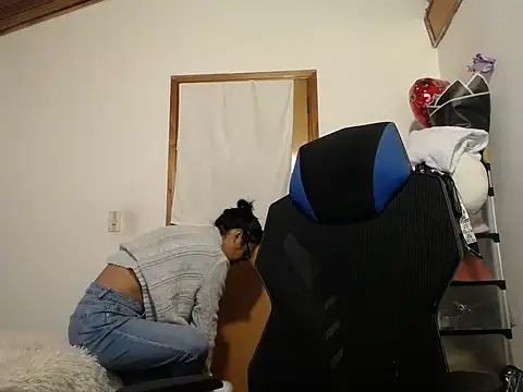 SarahSteel  online show from 07/01/26, 03:01