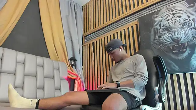 Camilo Contreras online show from 07/17/26, 07:41