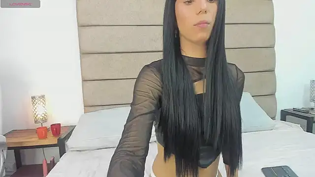 laurenn moore online show from 05/30/26, 08:50