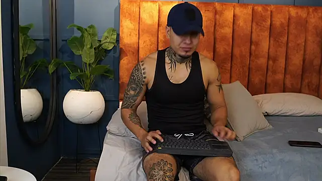 Snapshot of JhonyWestt chatting on 06/09/26, 12:50 JhonyWestt online show from 06/09/26, 12:50