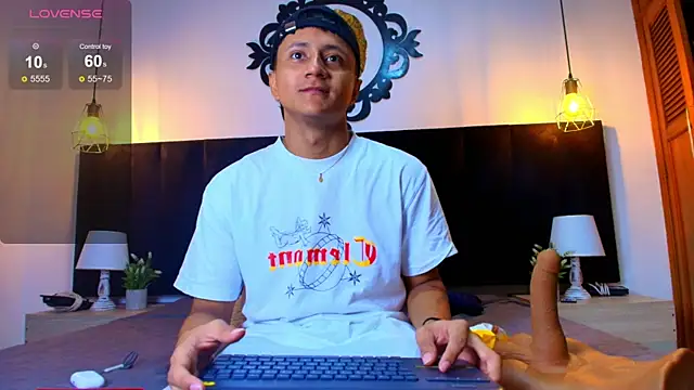 Snapshot of Thiago_Nova chatting on 06/10/26, 03:50 Thiago Nova online show from 06/10/26, 03:50