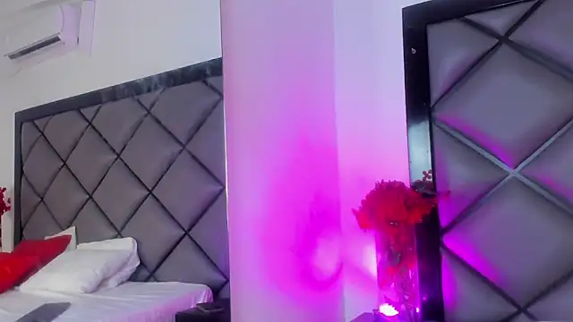 IsabellaVillalobos online show from 06/02/26, 01:35
