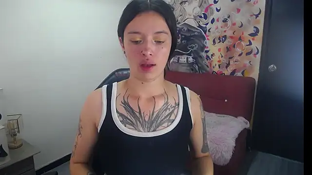 Lucia evans22 online show from 07/03/26, 08:37