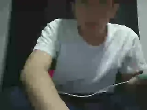 Snapshot of alejolion chatting on 06/04/26, 02:17 alejolion online show from 06/04/26, 02:17