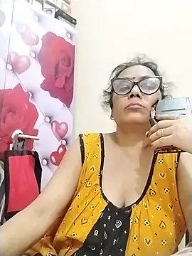 Snapshot of sampachatterjee234 chatting on 07/10/26, 04:31 sampachatterjee234 online show from 07/10/26, 04:31