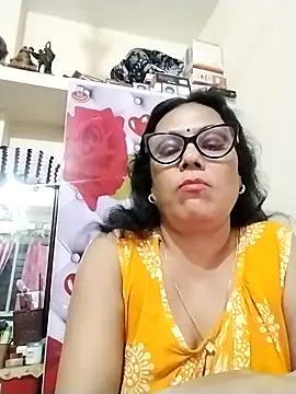 Snapshot of sampachatterjee234 chatting on 07/13/26, 03:59 sampachatterjee234 online show from 07/13/26, 03:59