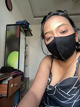 livia dolls online show from 06/13/26, 10:57