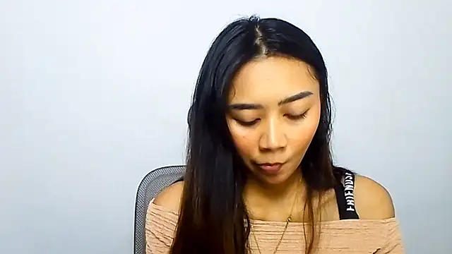 KristieOrtmann online show from 06/05/26, 11:05