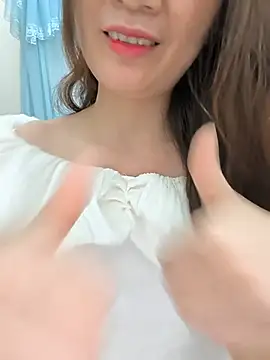Lye lovely online show from 06/27/26, 10:42