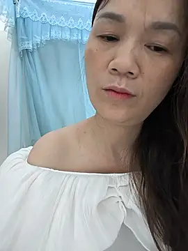 Lye lovely online show from 07/07/26, 09:08