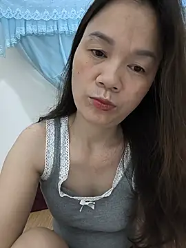 Lye lovely online show from 07/25/26, 01:47