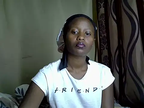 Tamiaa 22 online show from 06/02/26, 10:17