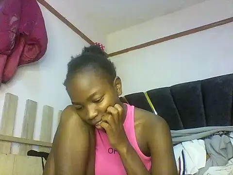 Snapshot of aliana082169 chatting on 06/02/26, 08:05 aliana082169 online show from 06/02/26, 08:05