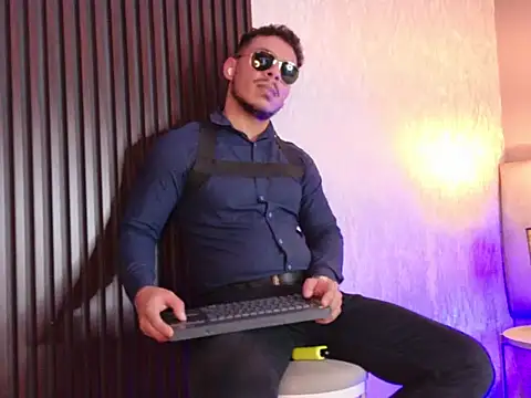 OliverWyse online show from 07/19/26, 03:54