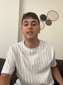 imjustaboyy1 online show from 07/17/26, 10:33