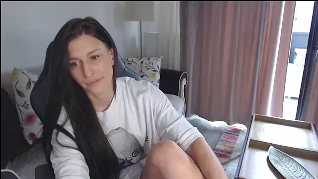 Snapshot of aryanne98 chatting on 06/07/26, 03:05 aryanne98 online show from 06/07/26, 03:05
