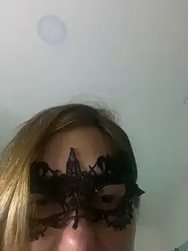 lulupiecitosamor online show from 06/08/26, 11:43