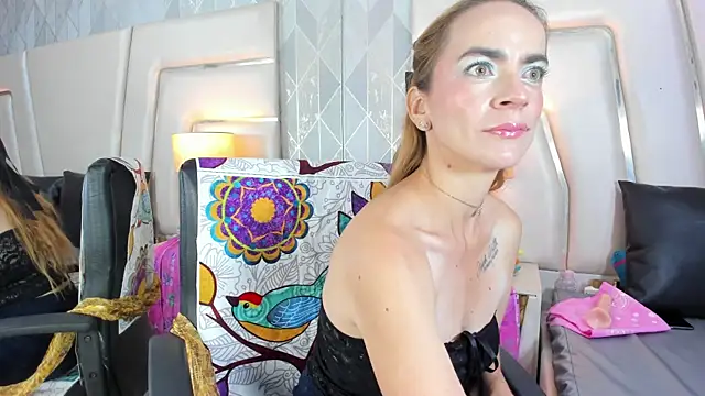 AnnePavlowa online show from 05/31/26, 12:34