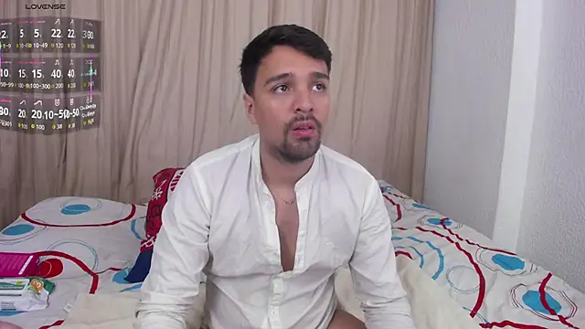 Snapshot of max_ed chatting on 05/31/26, 09:05 max ed online show from 05/31/26, 09:05