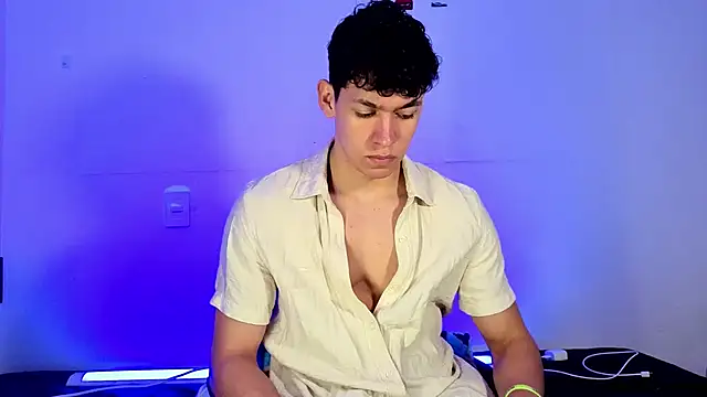 Snapshot of Luke_Muscle chatting on 05/29/26, 12:58 Luke Muscle online show from 05/29/26, 12:58