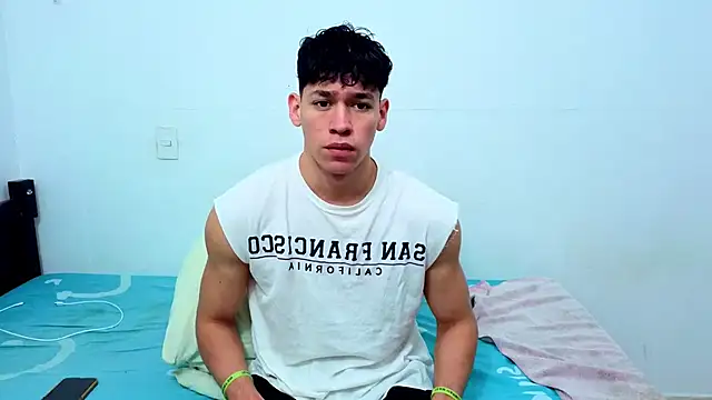 Snapshot of Luke_Muscle chatting on 06/10/26, 03:11 Luke Muscle online show from 06/10/26, 03:11