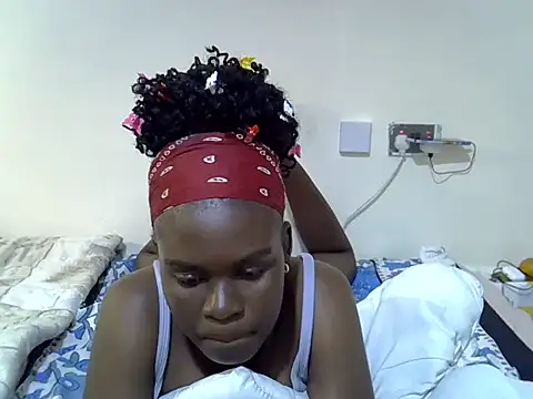 creamypetite online show from 07/16/26, 09:15