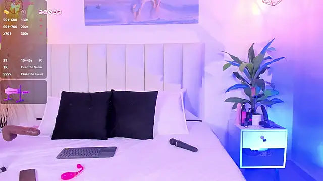  Emily Queen online show from 06/19/26, 05:56