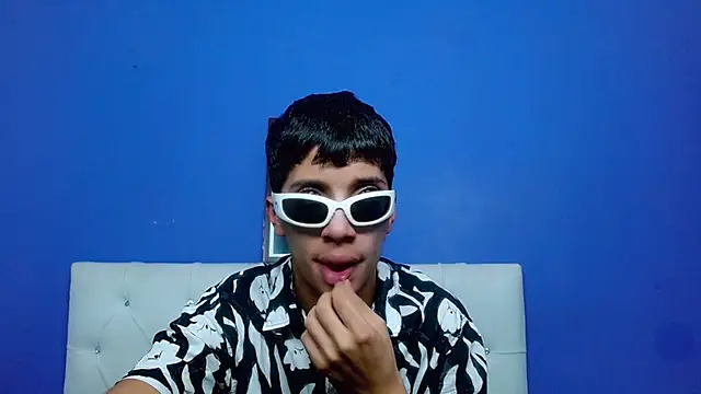 Snapshot of jl_brayan12 chatting on 06/04/26, 06:47 jl brayan12 online show from 06/04/26, 06:47