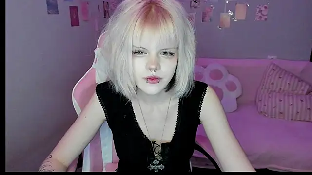 VelvetAlice online show from 07/15/26, 08:36
