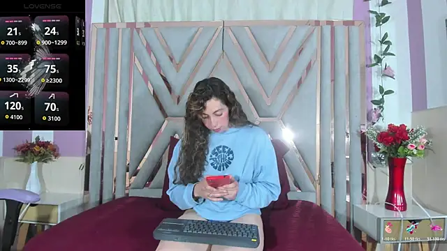 Snapshot of hada_russo chatting on 06/07/26, 04:16 hada russo online show from 06/07/26, 04:16