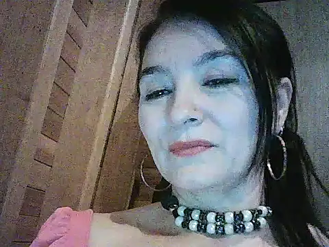 Snapshot of Anlly_garcia002 chatting on 06/03/26, 01:19 Anlly garcia002 online show from 06/03/26, 01:19