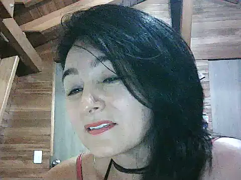 Snapshot of Anlly_garcia002 chatting on 06/04/26, 11:44 Anlly garcia002 online show from 06/04/26, 11:44