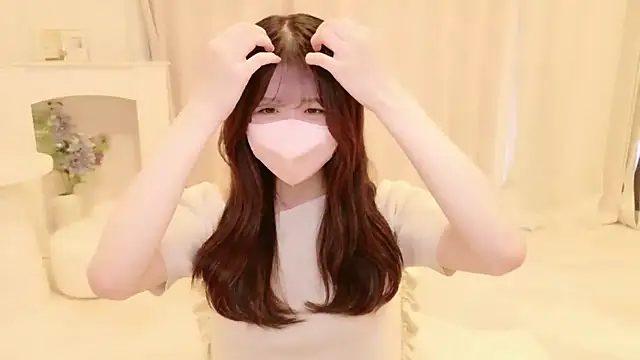 Yuinyaaa online show from 06/09/26, 07:31