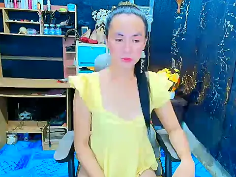 JillianWard17 online show from 06/16/26, 01:19