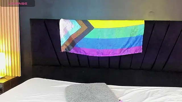 twodolls18 online show from 06/11/26, 05:16