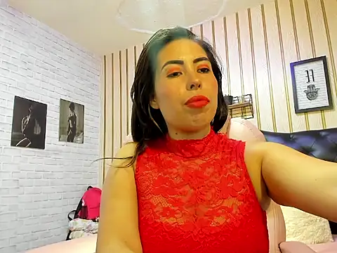 nikki nikoll online show from 06/16/26, 11:18