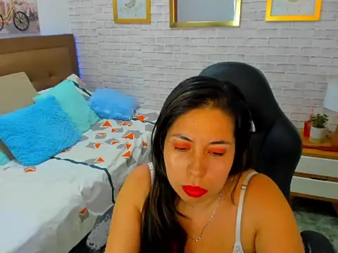 nikki nikoll online show from 07/27/26, 07:04